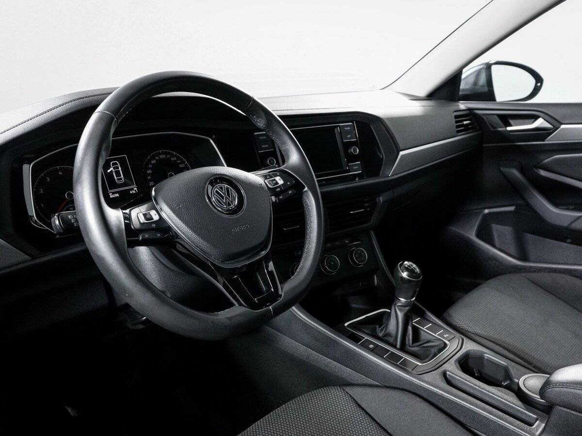 Volkswagen Jetta с пробегом — 2020 год. Фото: #13