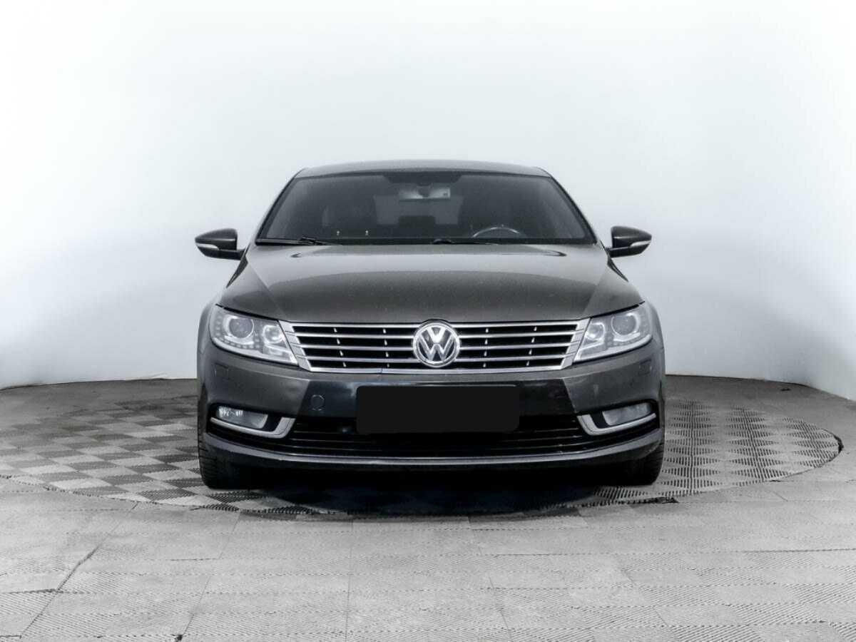 Volkswagen Passat CC с пробегом — 2012 год. Фото: #1