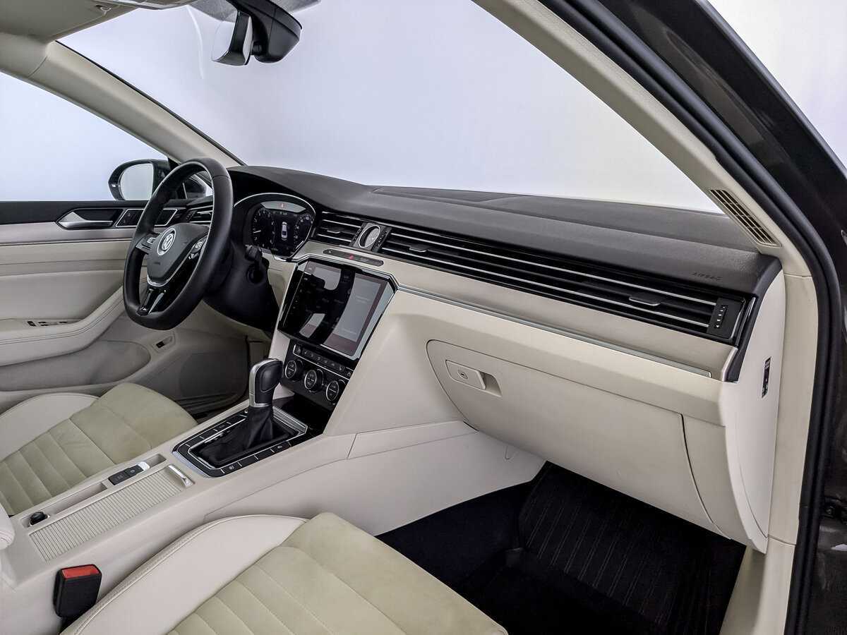 Volkswagen Passat с пробегом — 2017 год. Фото: #10