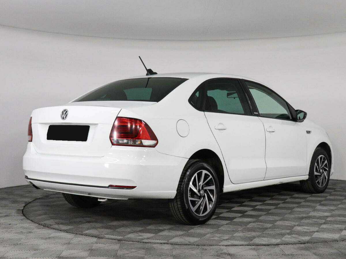 Volkswagen Polo с пробегом — 2017 год. Фото: #4