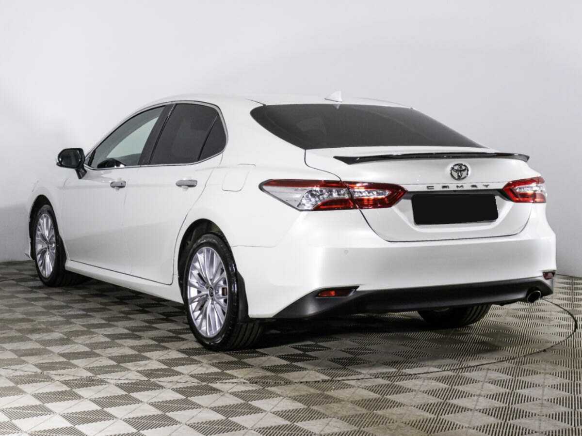 Toyota Camry с пробегом — 2020 год. Фото: #6