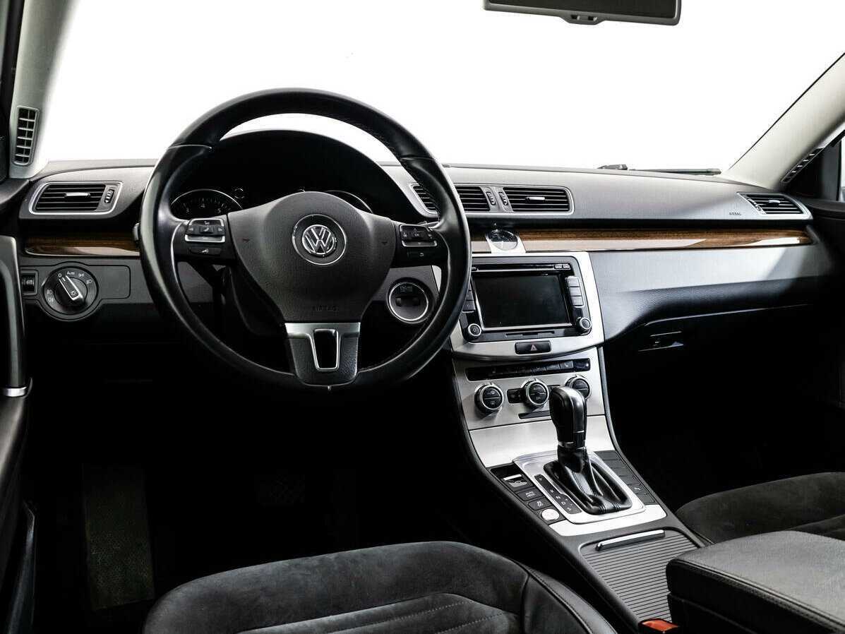 Volkswagen Passat с пробегом — 2013 год. Фото: #8