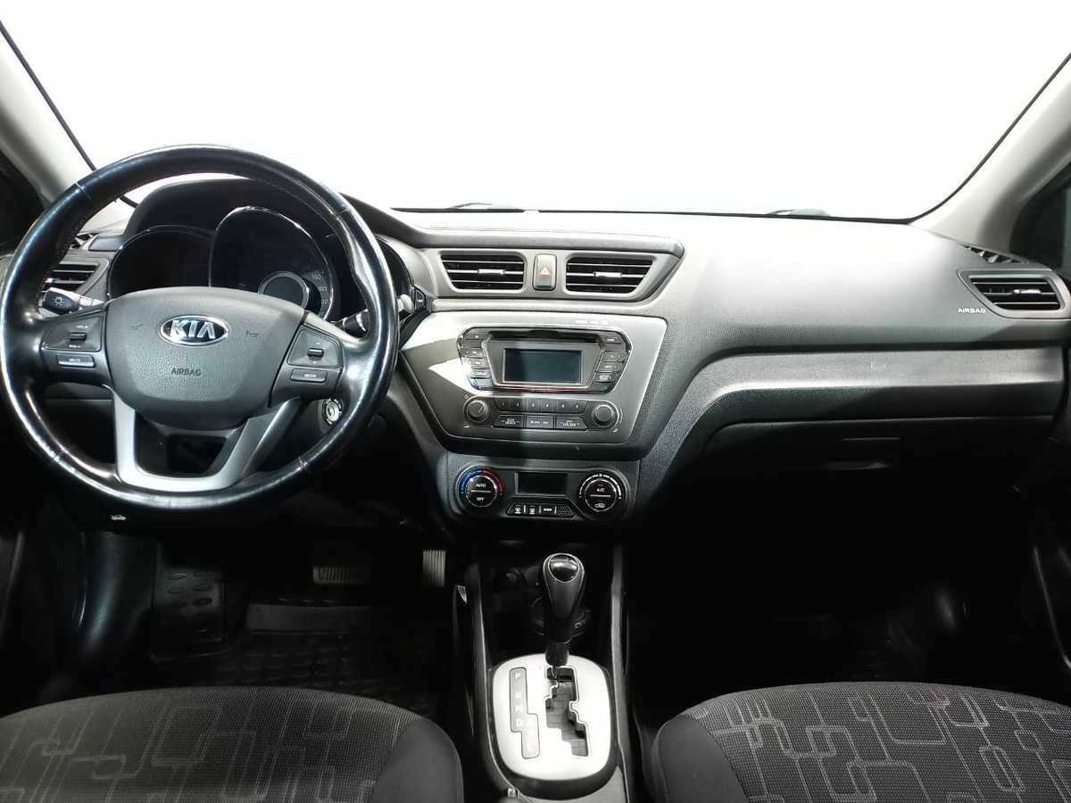Kia Rio с пробегом — 2013 год. Фото: #9