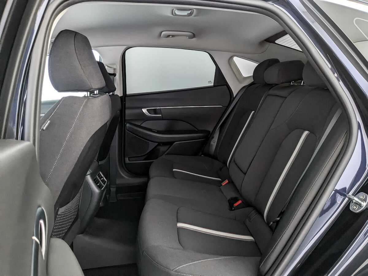 Hyundai Sonata с пробегом — 2021 год. Фото: #13