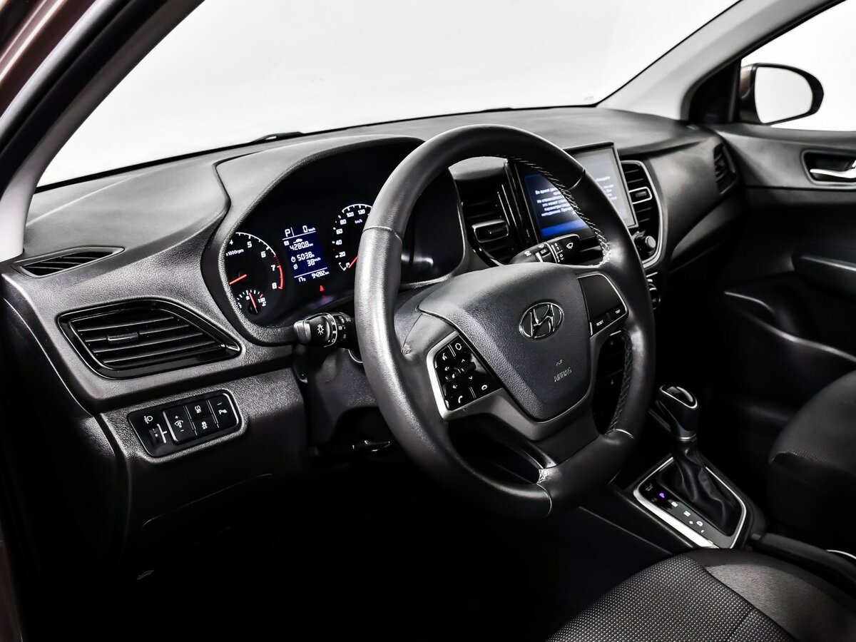 Hyundai Solaris с пробегом — 2020 год. Фото: #10