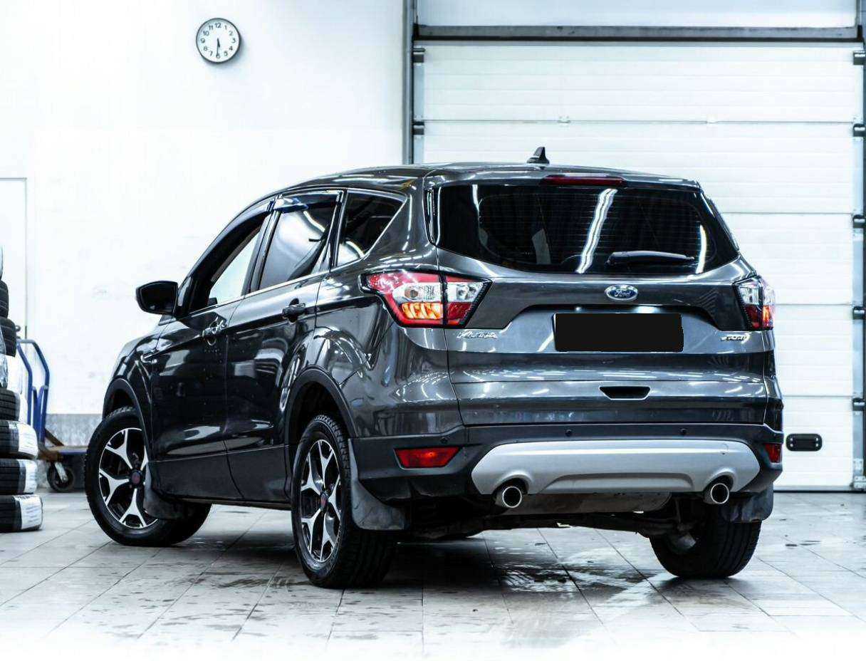 Ford Kuga с пробегом — 2017 год. Фото: #3