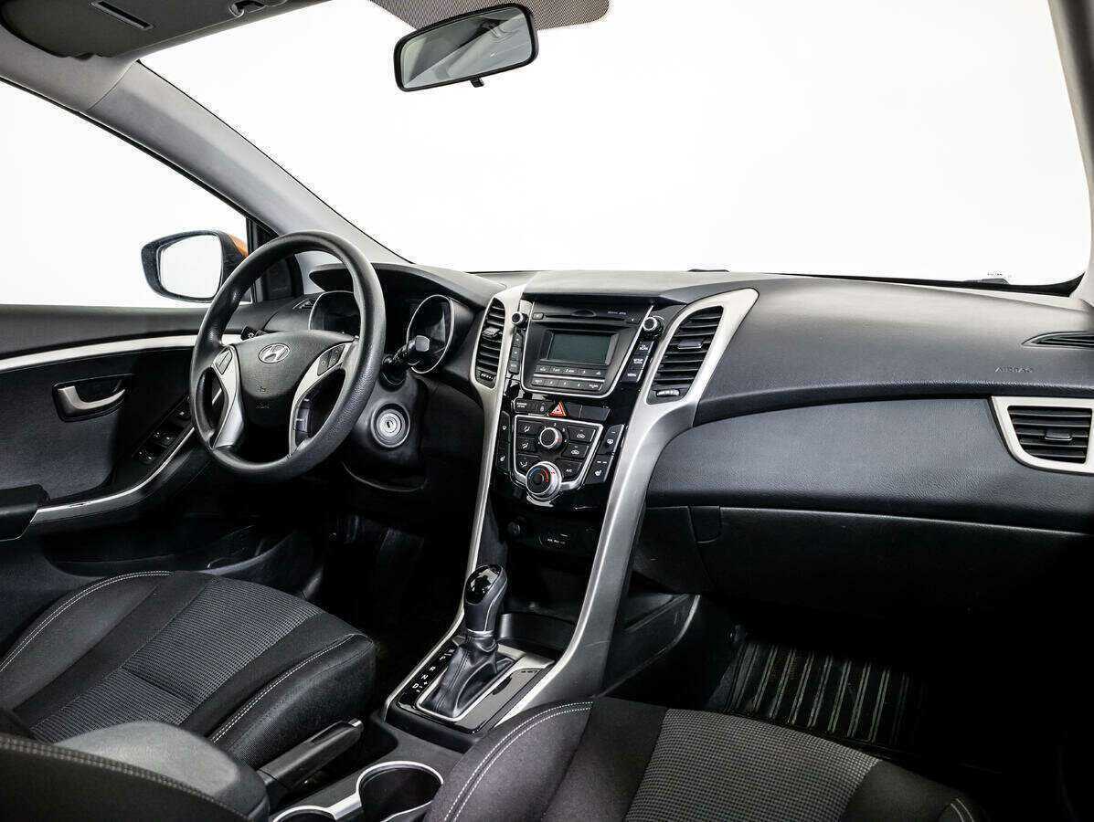 Hyundai i30 с пробегом — 2016 год. Фото: #8