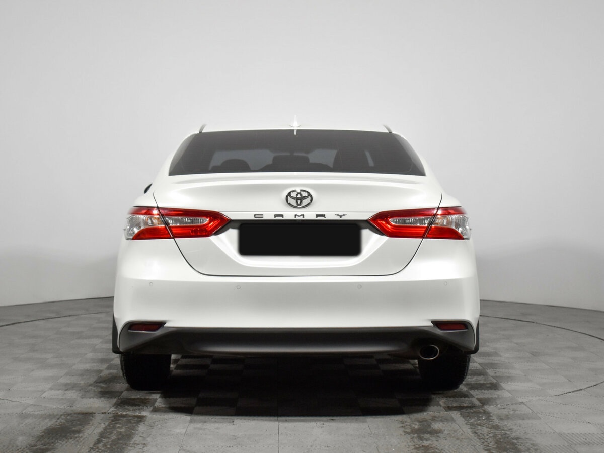 Toyota Camry с пробегом — 2022 год. Фото: #4
