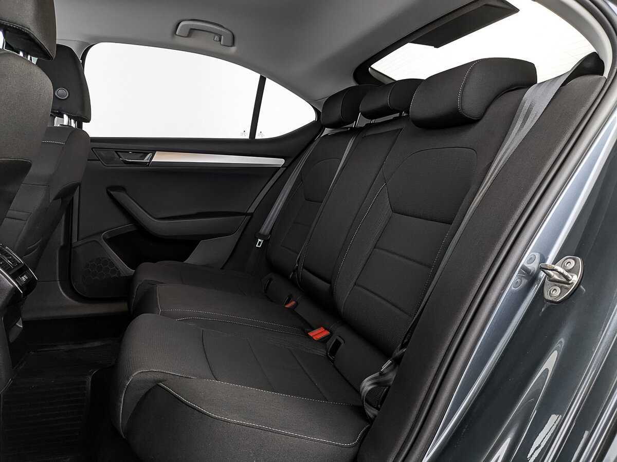 Skoda Superb с пробегом — 2019 год. Фото: #17