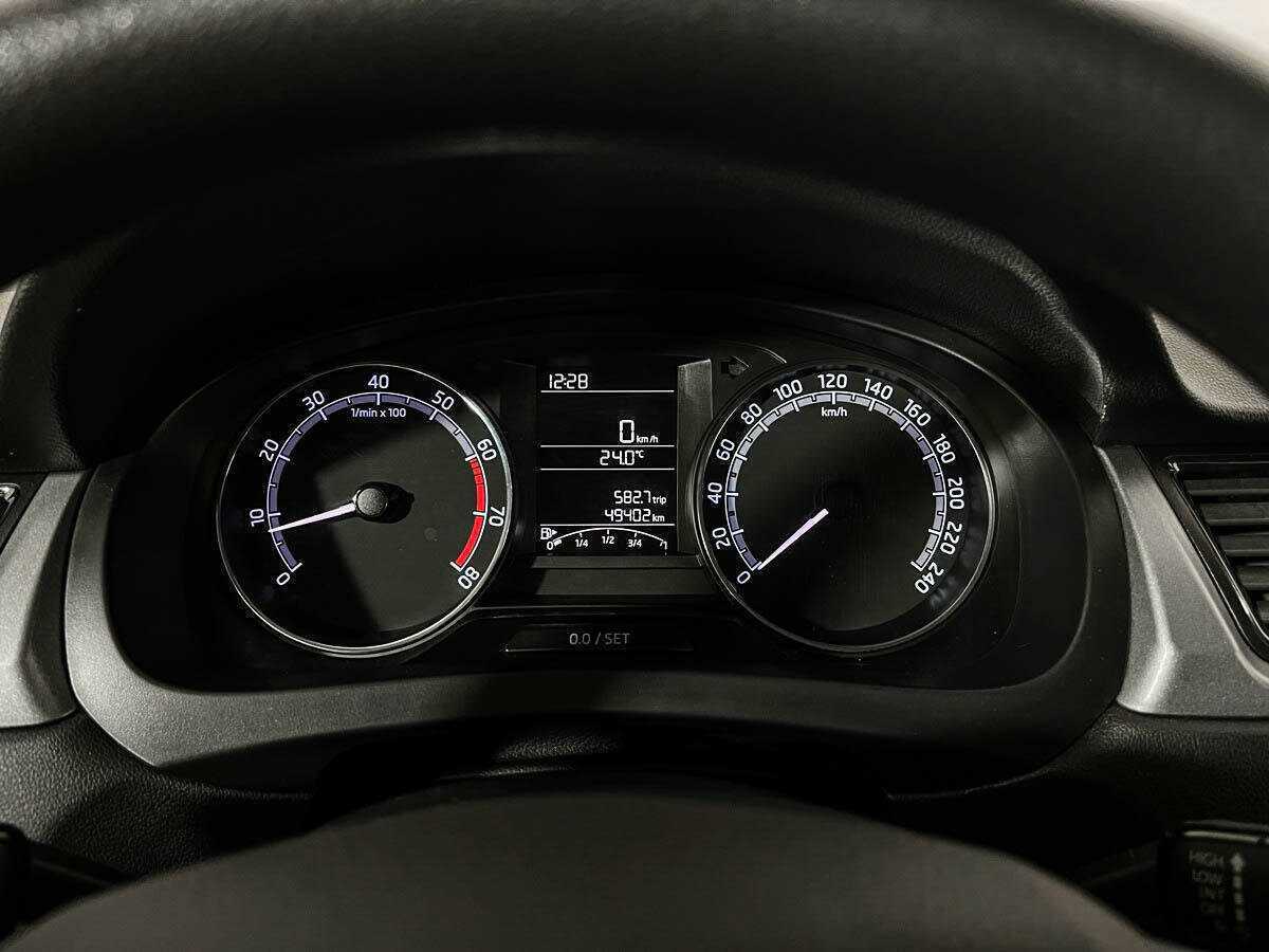 Skoda Rapid с пробегом — 2019 год. Фото: #8