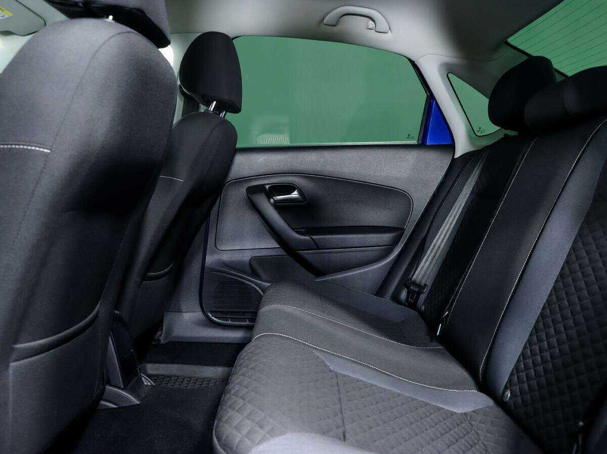 Volkswagen Polo с пробегом — 2018 год. Фото: #8