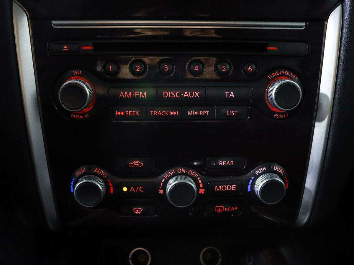 Nissan Pathfinder с пробегом — 2015 год. Фото: #14