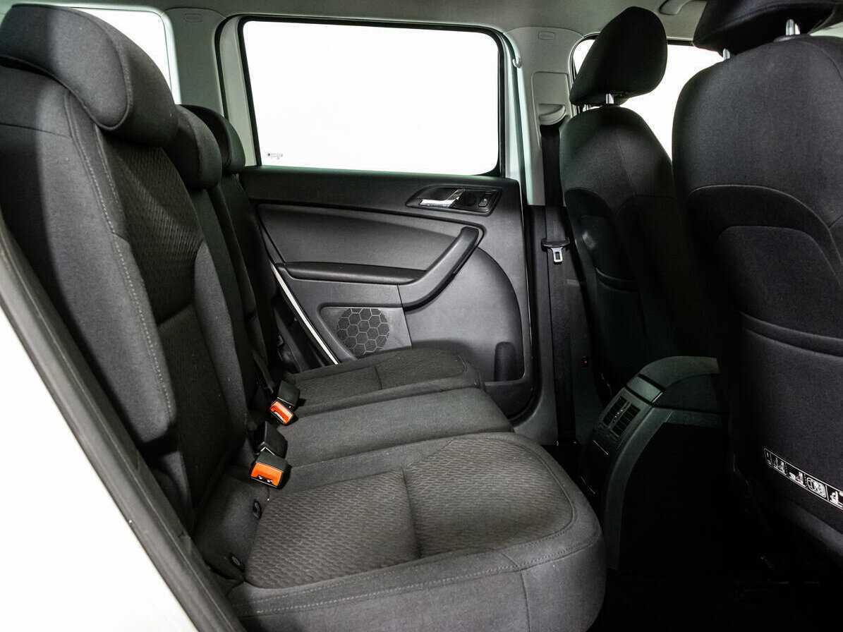 Skoda Yeti с пробегом — 2014 год. Фото: #14