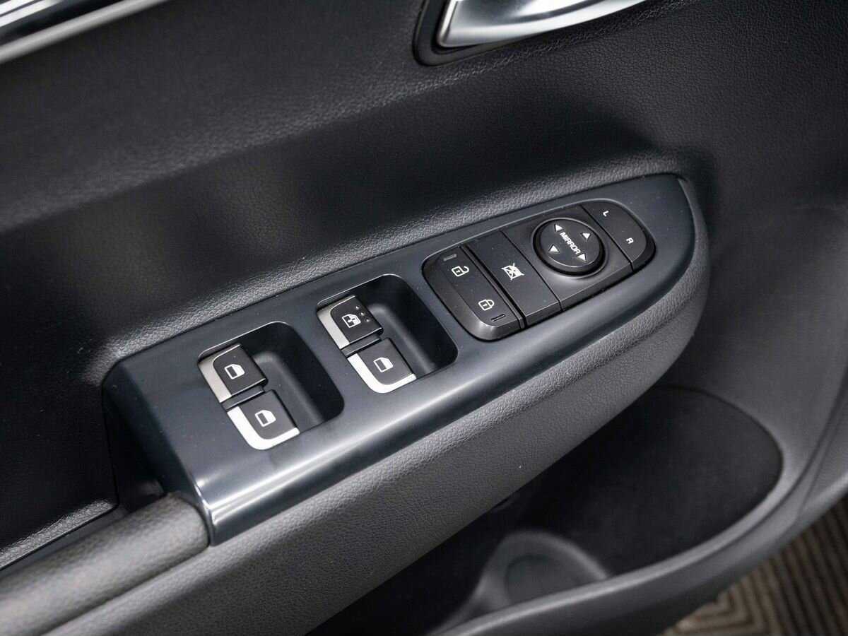 Kia Rio с пробегом — 2020 год. Фото: #19