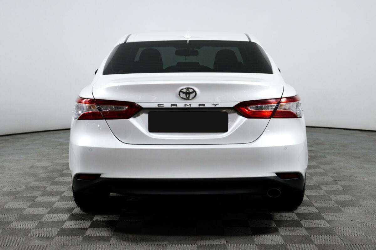 Toyota Camry с пробегом — 2019 год. Фото: #5