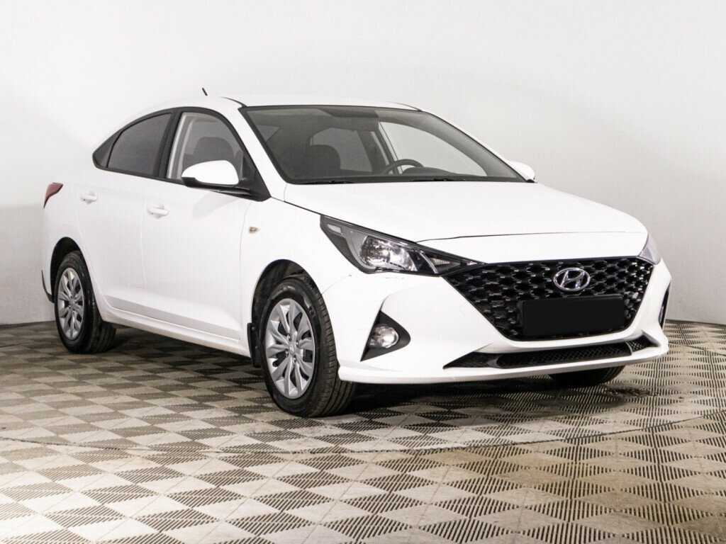 Hyundai Solaris с пробегом — 2022 год. Фото: #2