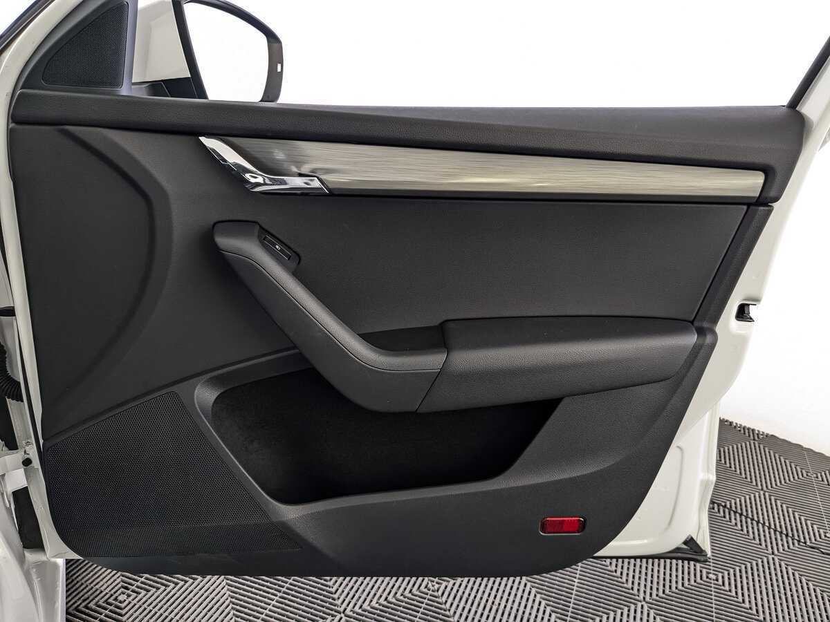 Skoda Octavia с пробегом — 2017 год. Фото: #17