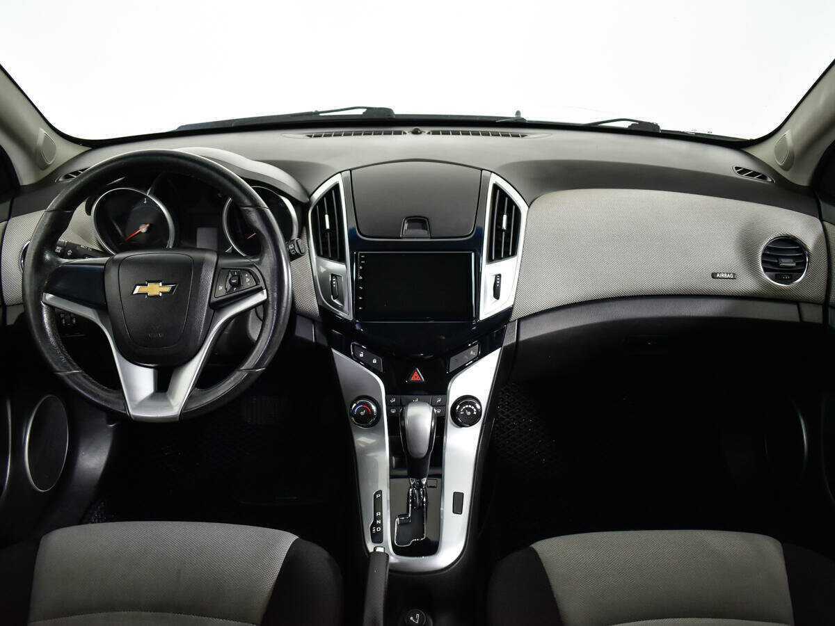 Chevrolet Cruze с пробегом — 2013 год. Фото: #11