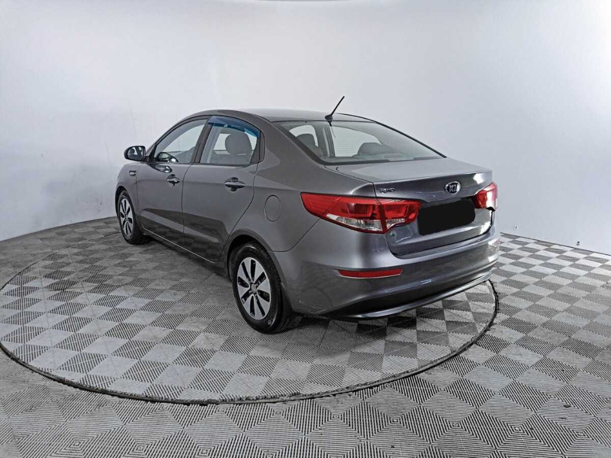 Kia Rio с пробегом — 2015 год. Фото: #6