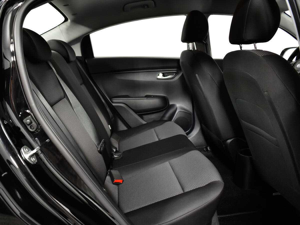 Kia Rio с пробегом — 2020 год. Фото: #9