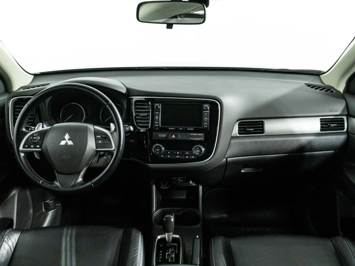 Mitsubishi Outlander с пробегом — 2014 год. Фото: #12