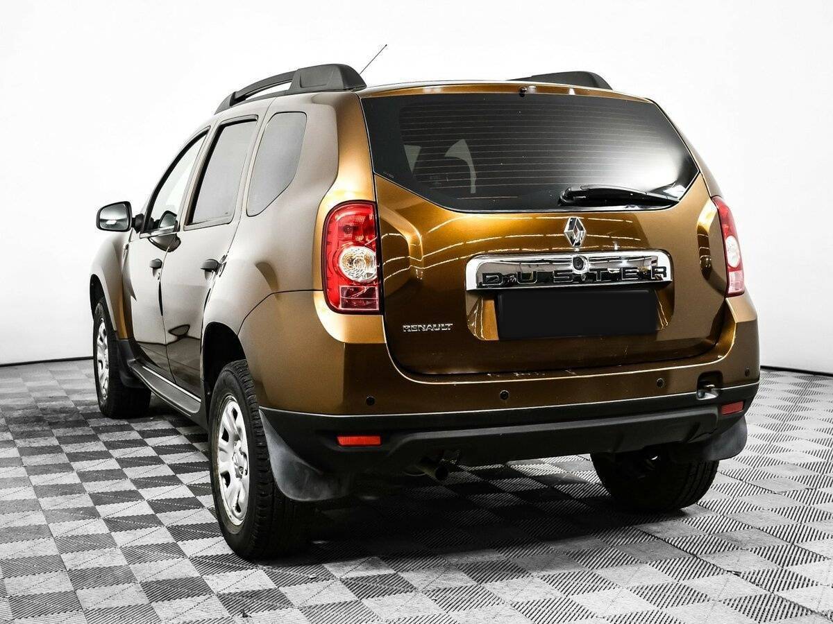 Renault Duster с пробегом — 2013 год. Фото: #6