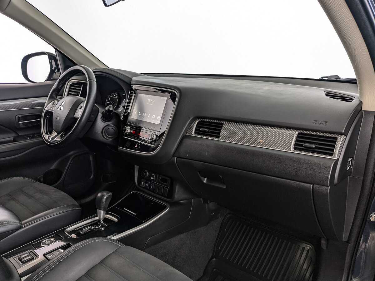 Mitsubishi Outlander с пробегом — 2021 год. Фото: #8