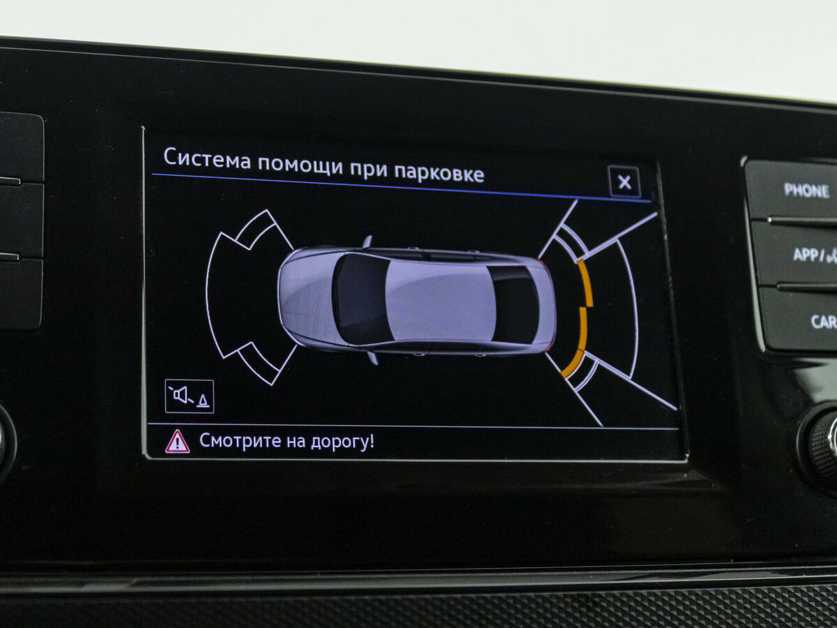 Volkswagen Polo с пробегом — 2020 год. Фото: #12