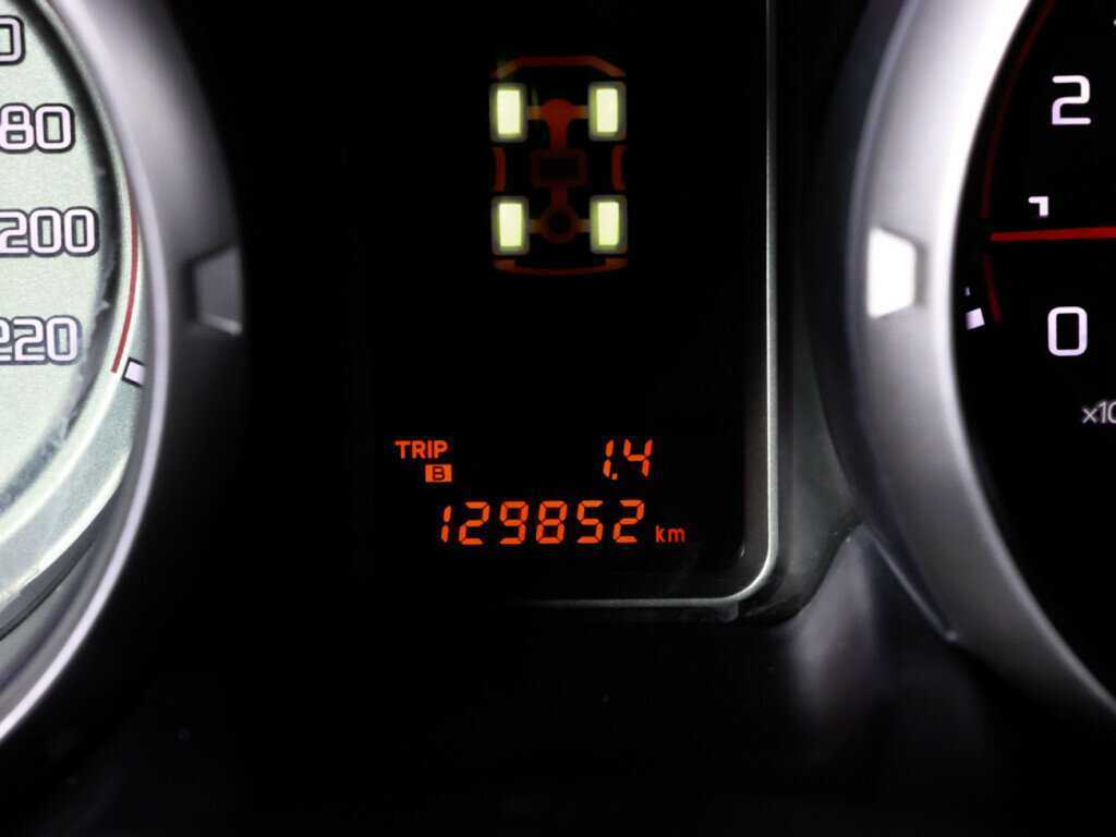 Mitsubishi Pajero с пробегом — 2013 год. Фото: #26