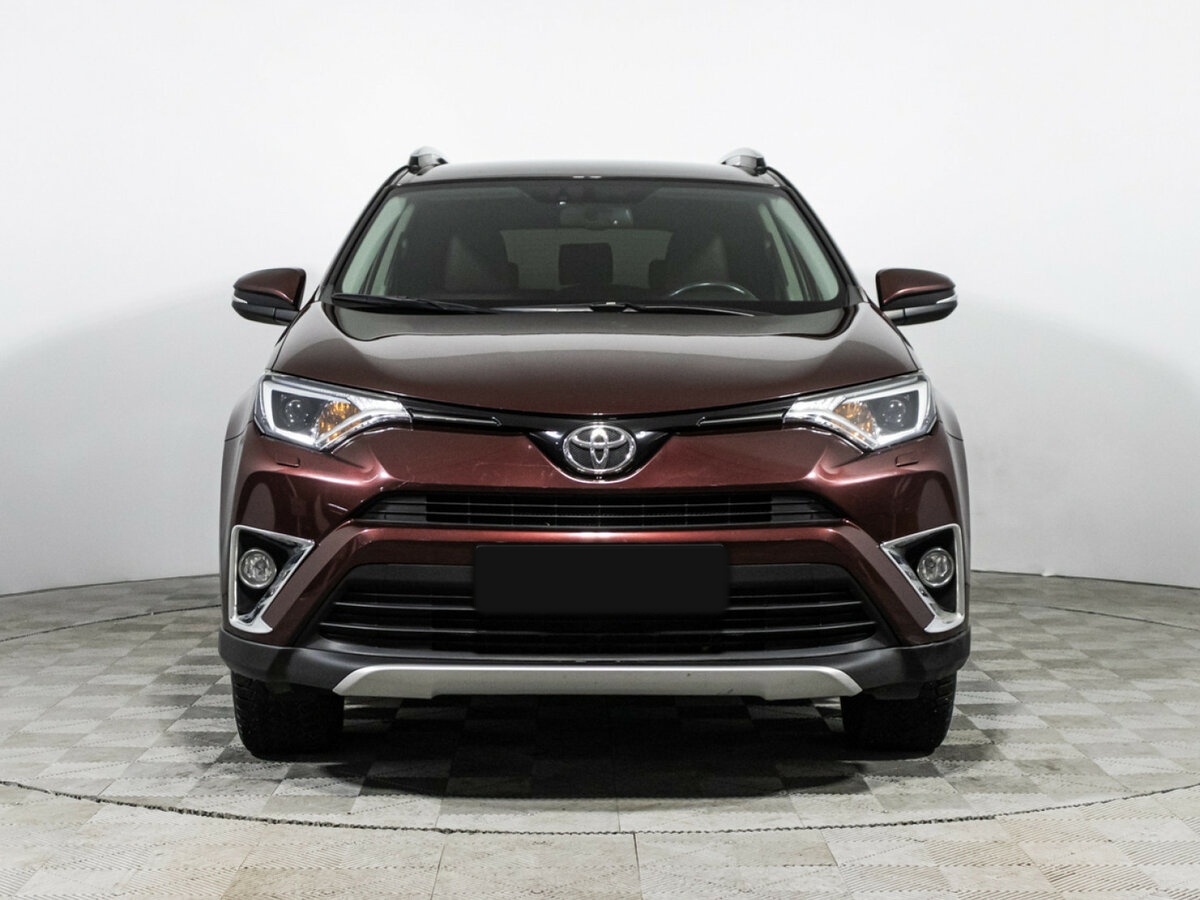Toyota RAV4 с пробегом — 2016 год. Фото: #1