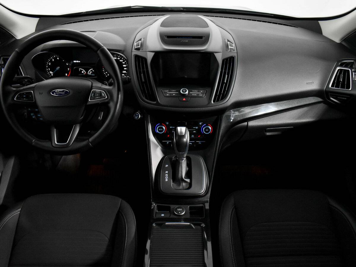 Ford Kuga с пробегом — 2017 год. Фото: #11