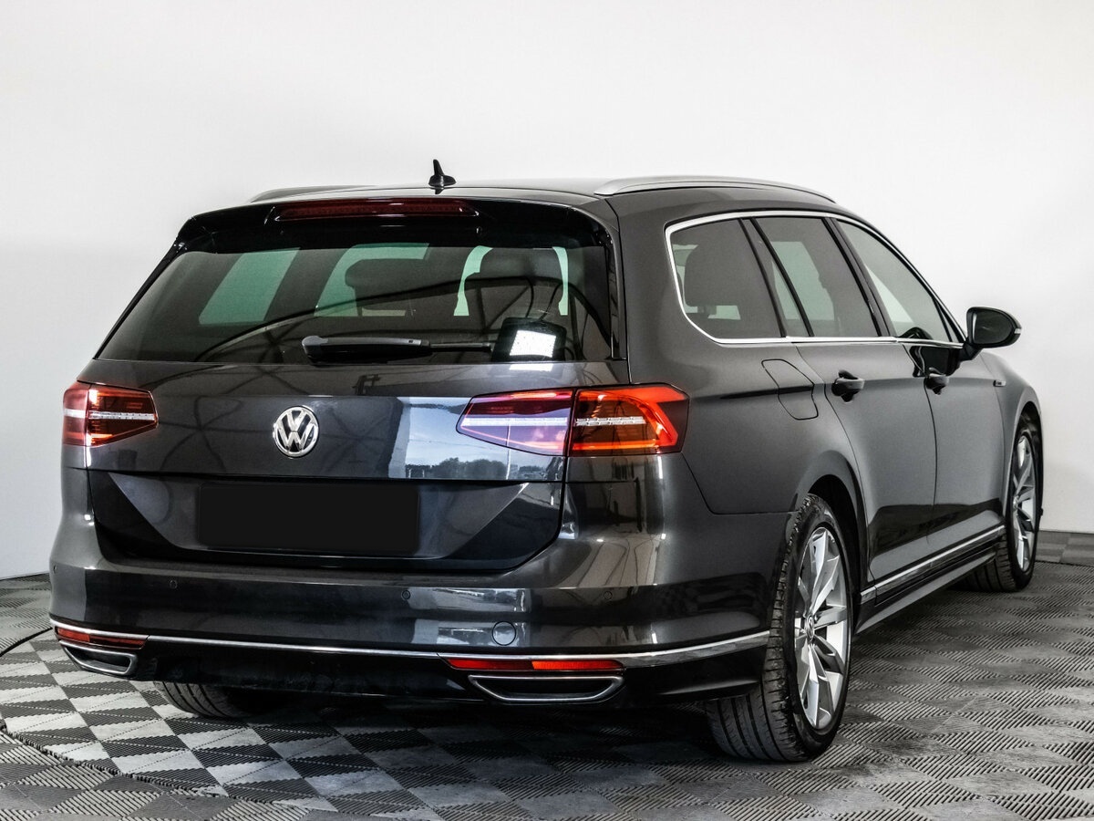 Volkswagen Passat с пробегом — 2018 год. Фото: #4