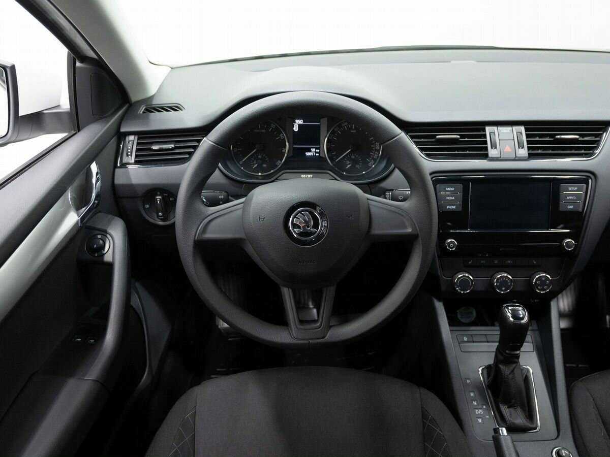 Skoda Octavia с пробегом — 2017 год. Фото: #13