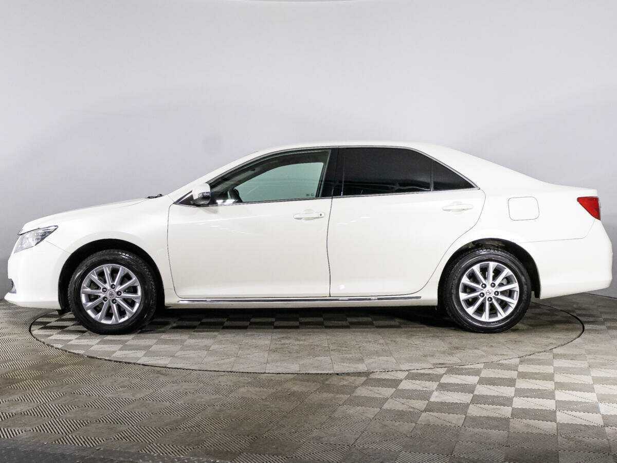Toyota Camry с пробегом — 2014 год. Фото: #7
