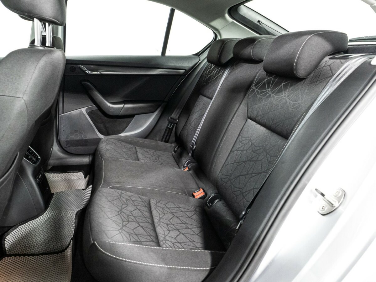 Skoda Octavia с пробегом — 2020 год. Фото: #9