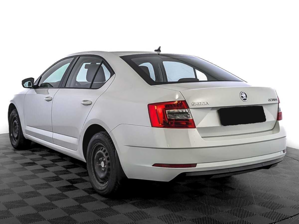 Skoda Octavia с пробегом — 2020 год. Фото: #6