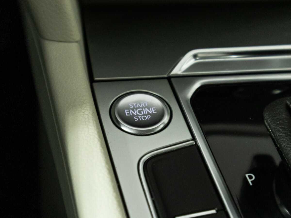 Volkswagen Passat с пробегом — 2018 год. Фото: #21