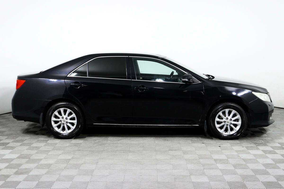 Toyota Camry с пробегом — 2012 год. Фото: #3