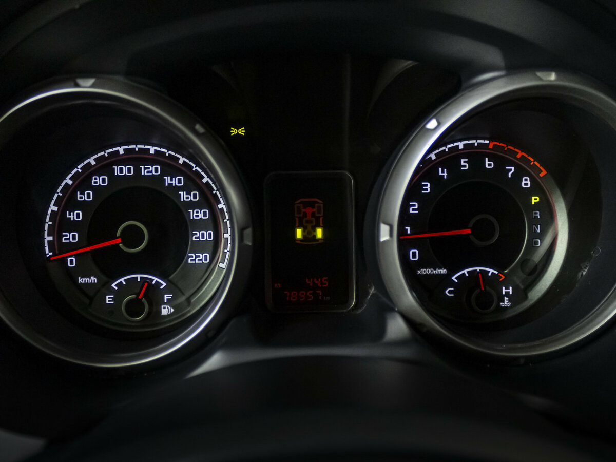 Mitsubishi Pajero с пробегом — 2014 год. Фото: #8