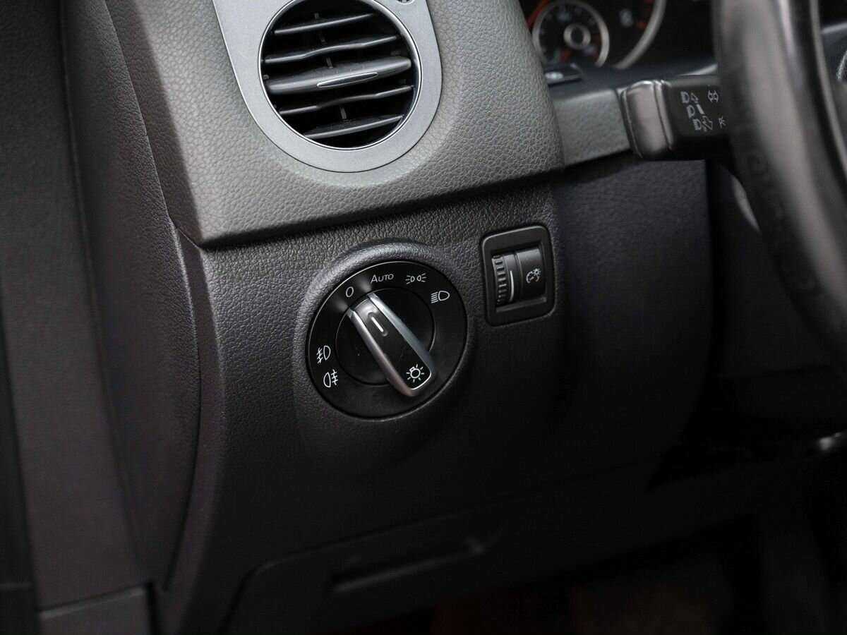 Volkswagen Tiguan с пробегом — 2012 год. Фото: #15