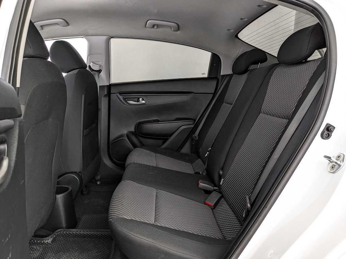 Kia Rio с пробегом — 2018 год. Фото: #17