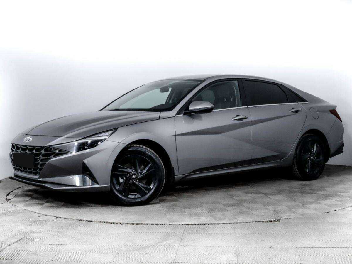 Hyundai Elantra с пробегом — 2021 год. Посмотреть фото