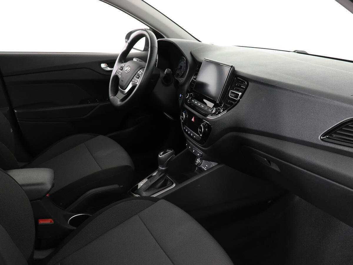 Hyundai Solaris с пробегом — 2021 год. Фото: #6