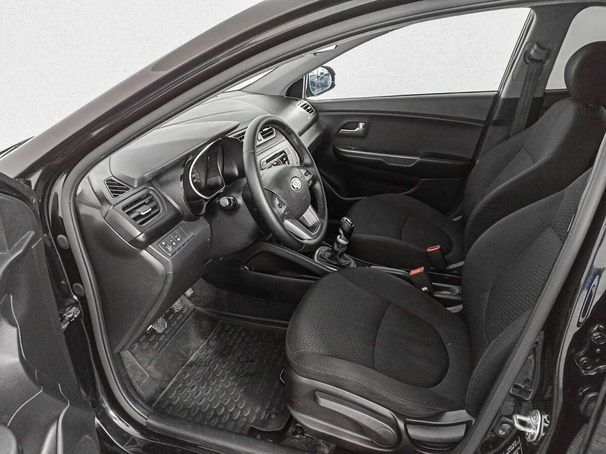 Kia Rio с пробегом — 2014 год. Фото: #13