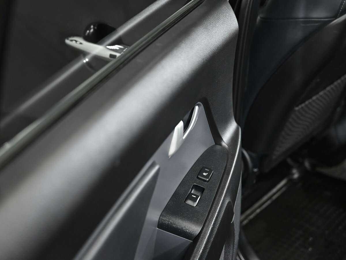 Kia Sportage с пробегом — 2012 год. Фото: #9