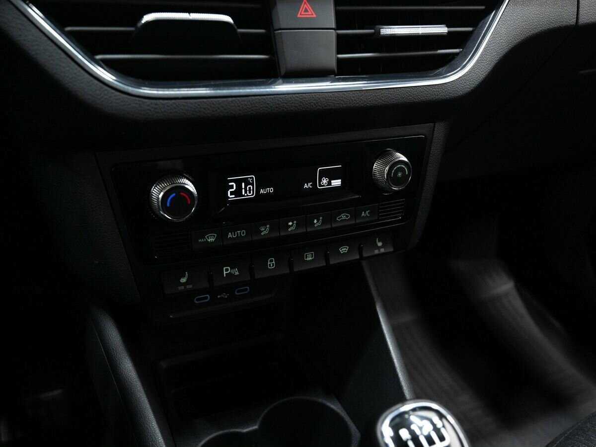 Skoda Rapid с пробегом — 2020 год. Фото: #17