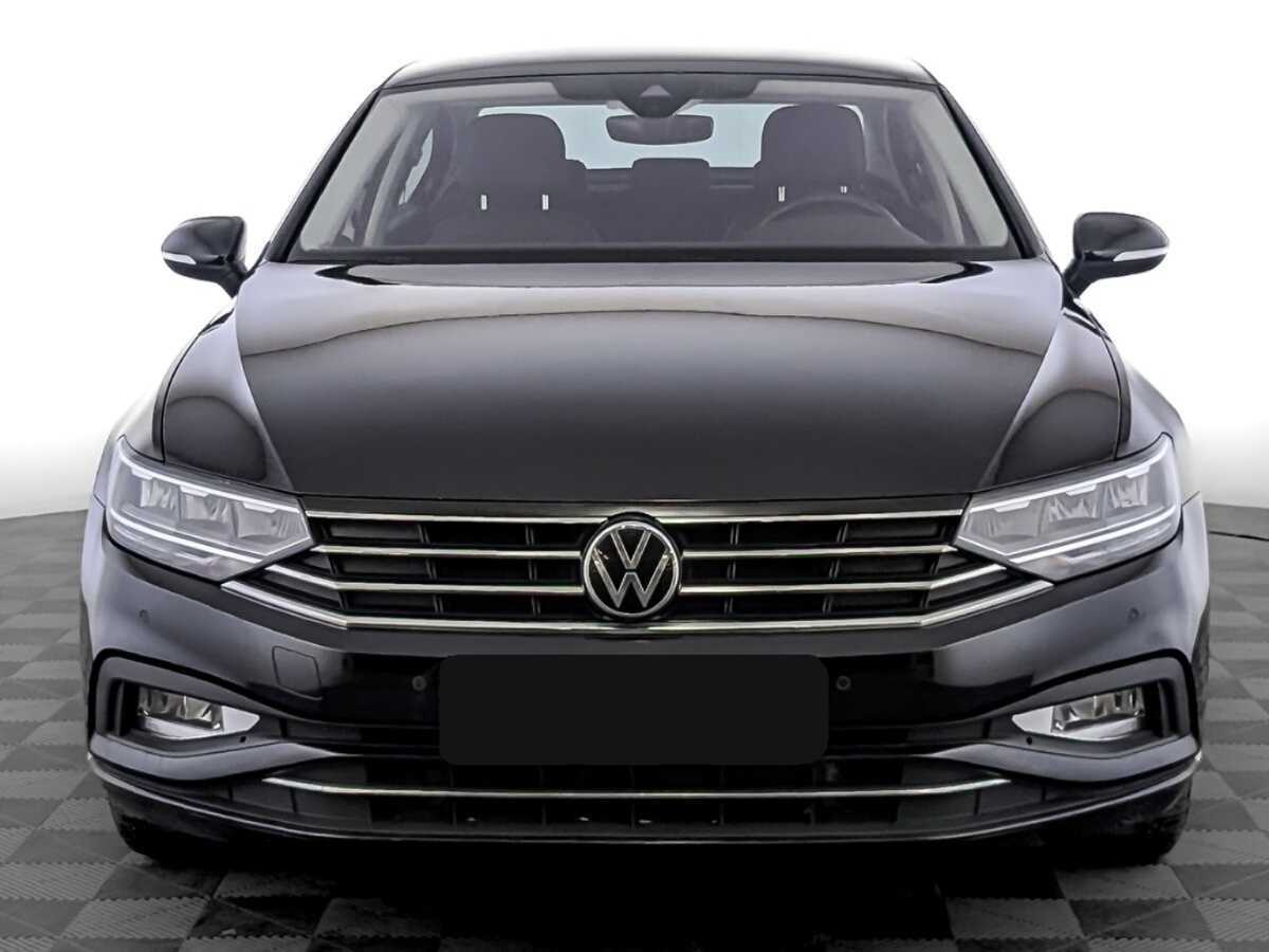 Volkswagen Passat с пробегом — 2021 год. Фото: #1