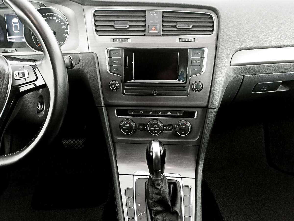 Volkswagen Golf с пробегом — 2013 год. Фото: #12