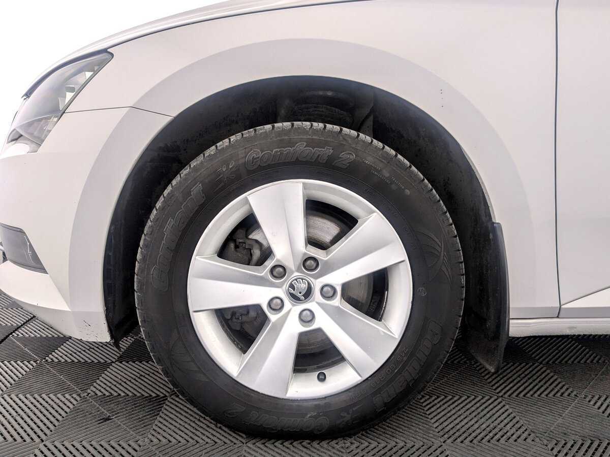 Skoda Superb с пробегом — 2017 год. Фото: #17