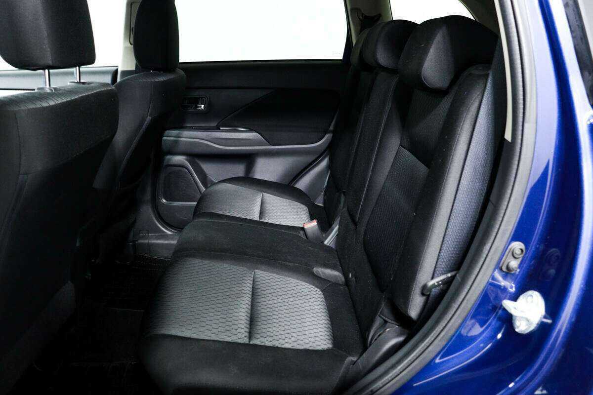 Mitsubishi Outlander с пробегом — 2014 год. Фото: #11